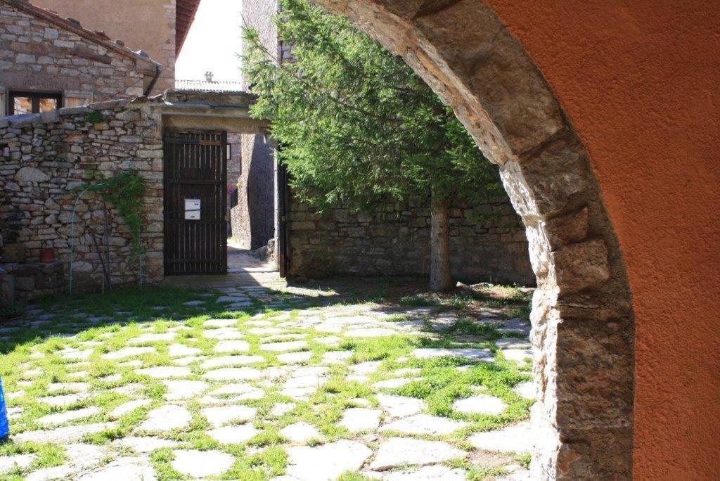Apartament Cal Xesc Castellar De N'Hug Zewnętrze zdjęcie